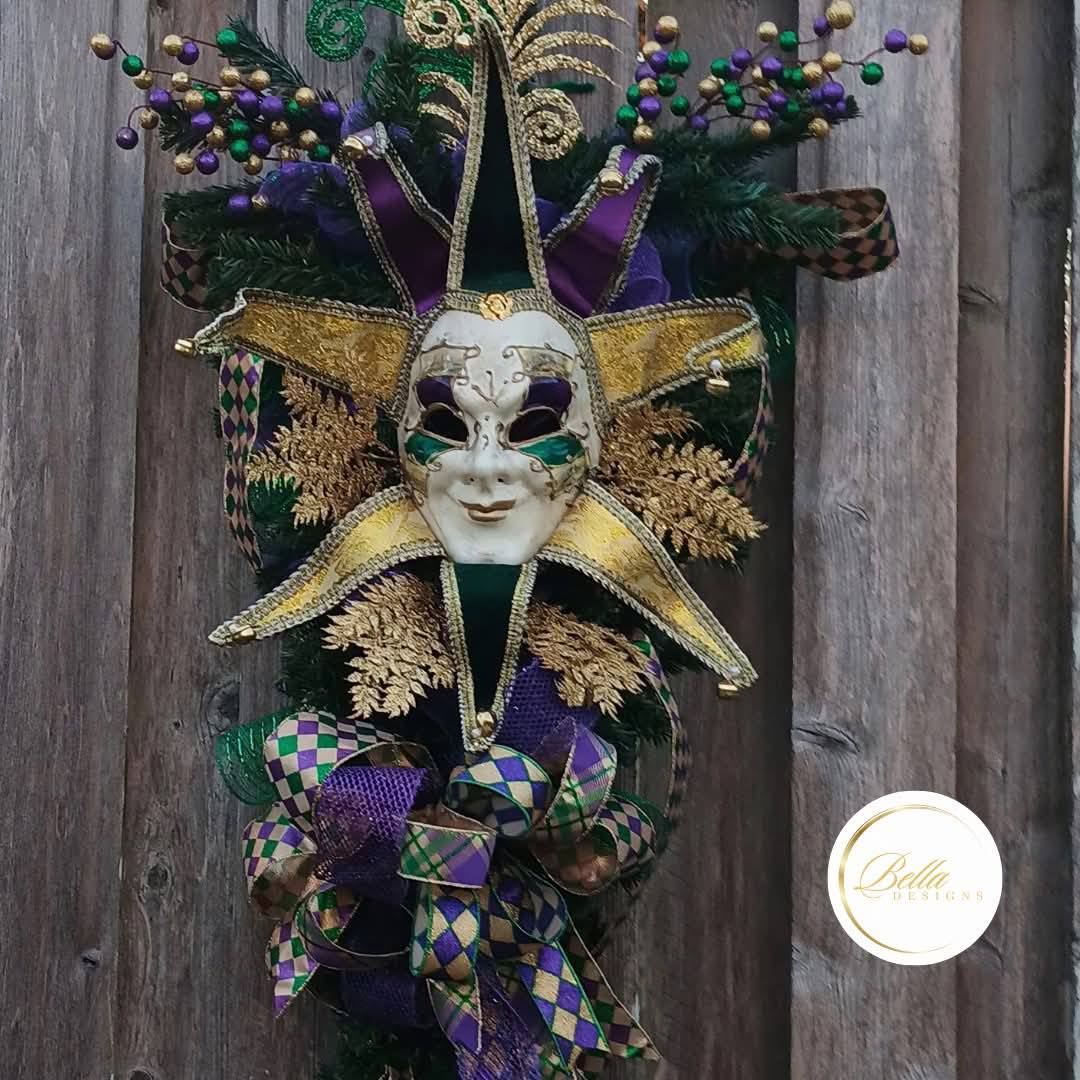 Mardi Gras Jester Mask Wreath